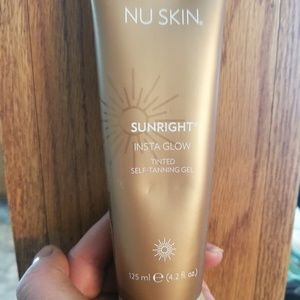 Sunless Tanner & Teeth Whitening Paster